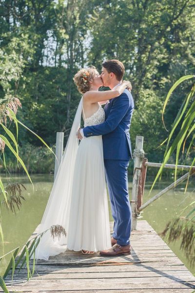 Love.Story.Pictures. - Brautpaar am Wasser