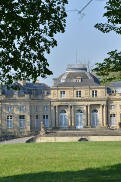 Seeschloss Monrepos frontal